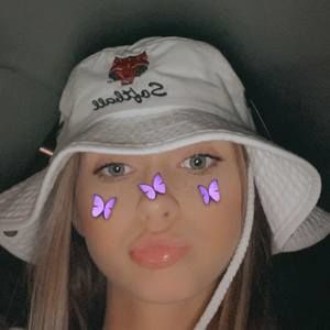 Meet your Posher, Abby